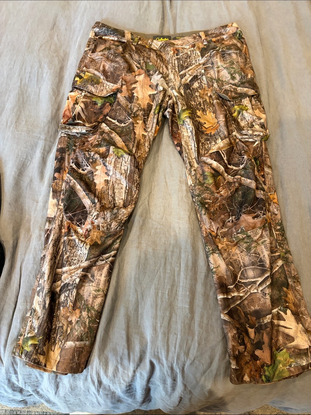 Cabela's Brown and Tan Realtree Camo Hunting Pants. Size 38R